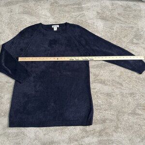 Bergdorf Goodman "On The Plaza New York"  Womens Blue Crewneck Sweater Size L